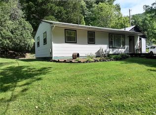 23 Courtney Dr, Ashford, WV 25009