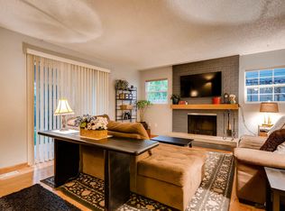 3068 S Holland Ct, Lakewood, CO 80227