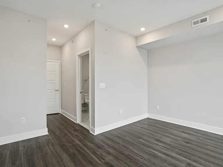 5239 Chancellor St #2 — Photo 13