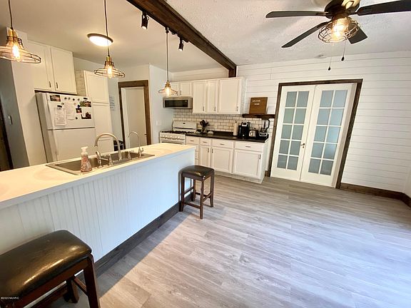5th image of 700 Jack G St