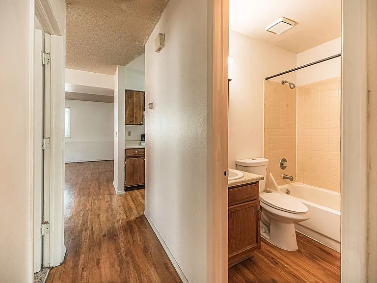 1765 Zebulon Dr #D — Photo 5