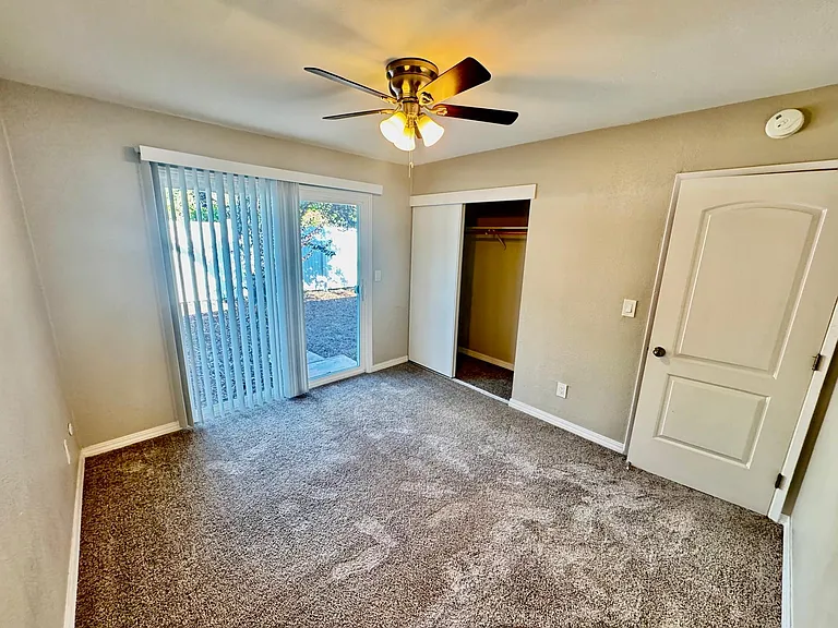 15471 Marty Dr — Photo 4