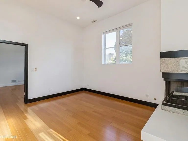 2541 W Chicago Ave #2R — Photo 6