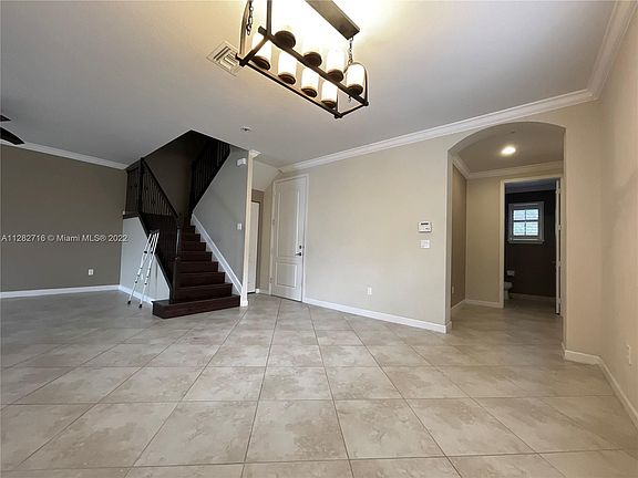 5th image of 8401 Lakeview Trl #8401