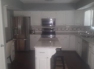 513 E Competine St, Knoxville, IA 50138