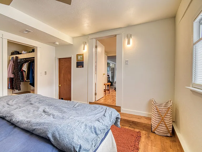 410 Pearl St — Photo 21