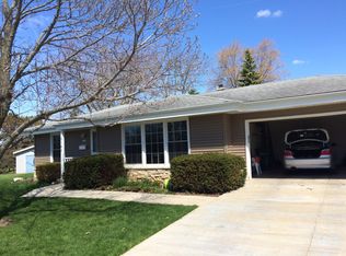 5180 Laura Ln, Greendale, WI 53129