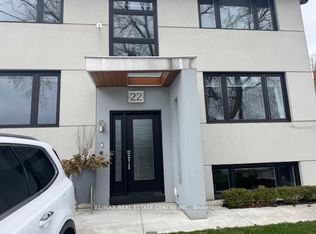 22 Branch Ave, Toronto, ON M8W 1M7