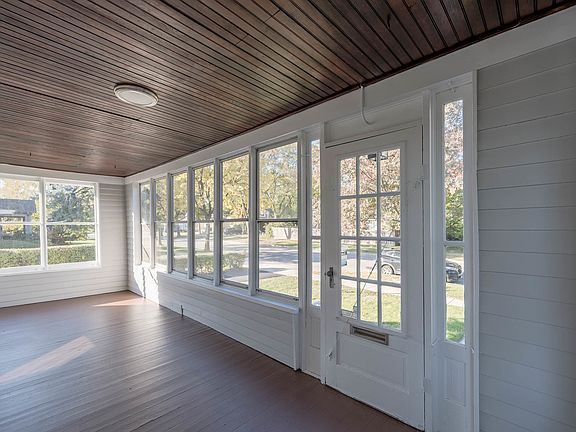 2nd image of 307 S Gilbert Ave