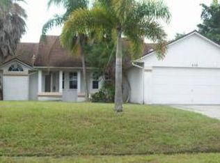 552 SE Crescent Ave, Port Saint Lucie, FL 34984