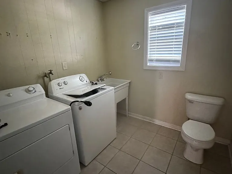 1316 Huron Ave — Photo 3