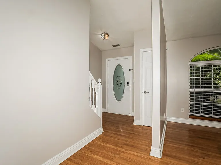 10207 Carmine Dr — Photo 4