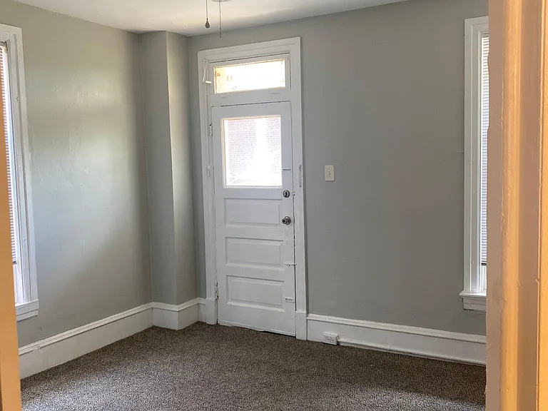 1855 Market St #2 — Photo 6