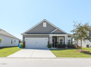 27 Pacolet Ln, Beaufort, SC 29906