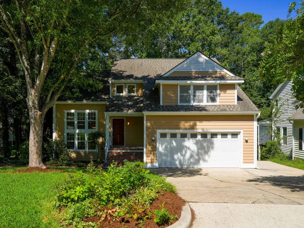 121 Marquette Dr, Cary, NC 27513
