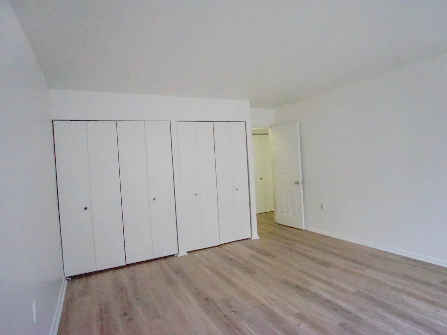 11402 Cherry Hill Rd — Photo 4