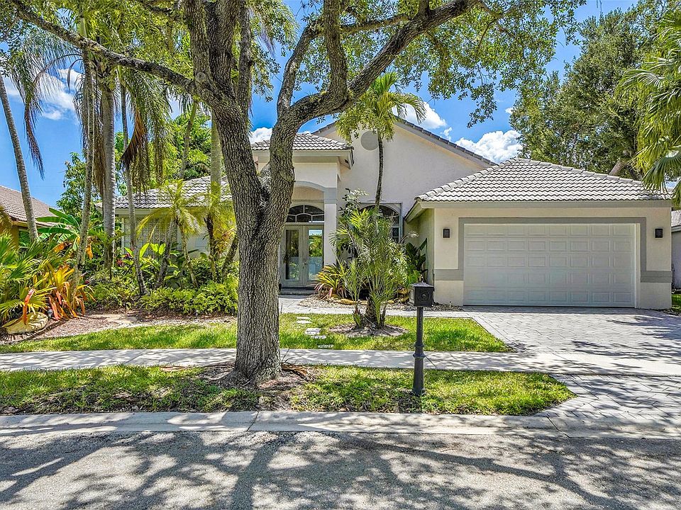 1st image of 3039 Lakewood Drive