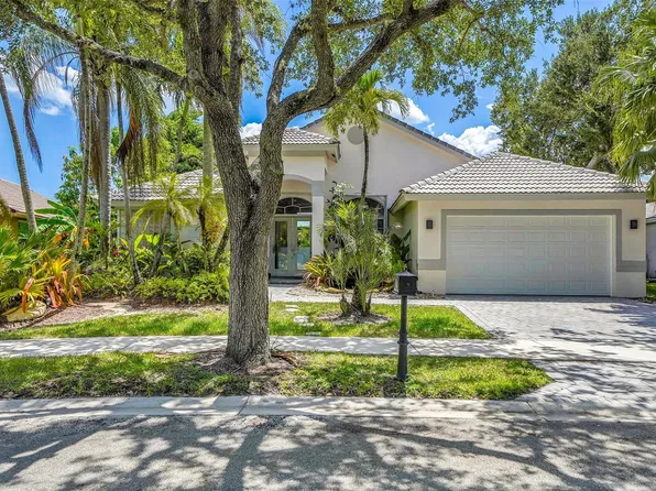 3039 Lakewood Drive, Weston, FL 33332