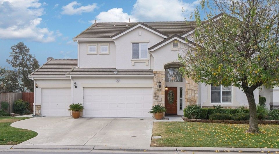 1st image of 3952 Pine Lake Cir