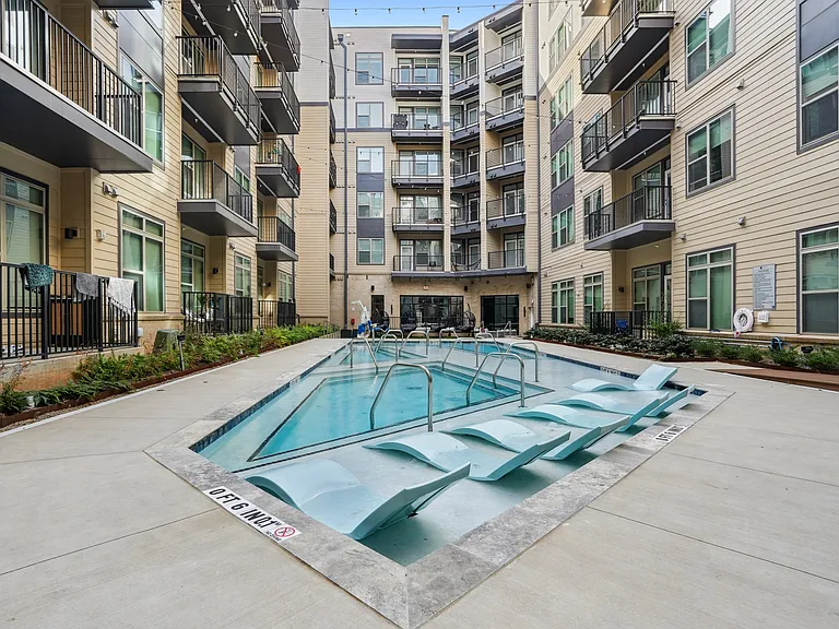 Link Apartments NoDa 36th — Photo 43