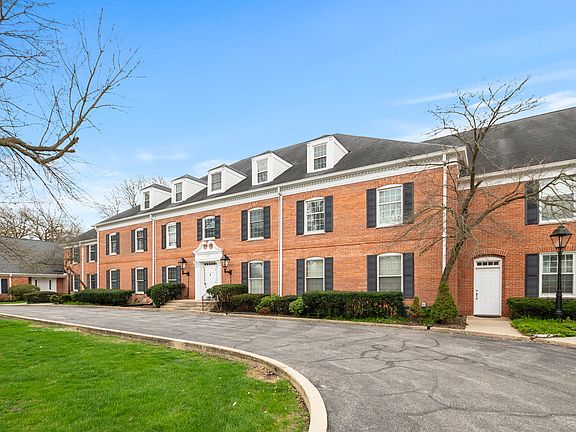 2nd image of 7323 Heritage Ct APT 2E