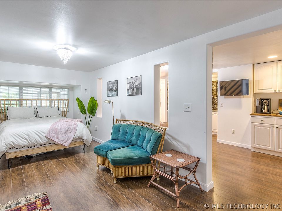 86th image of 2216 N Elwood Ave