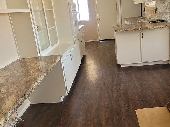5th image of 10816 W Crosby Dr