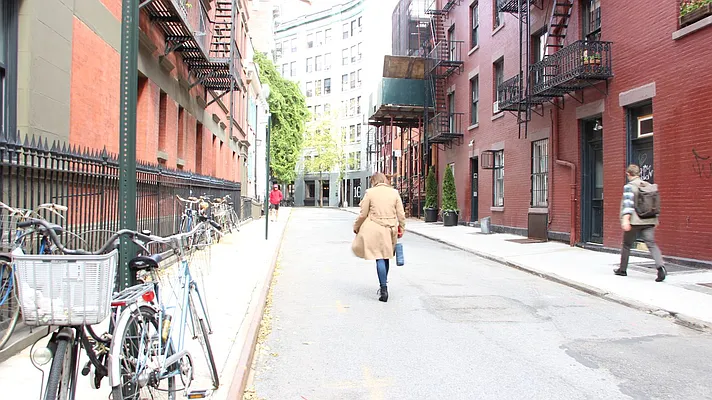 Rented by Compass | media 12