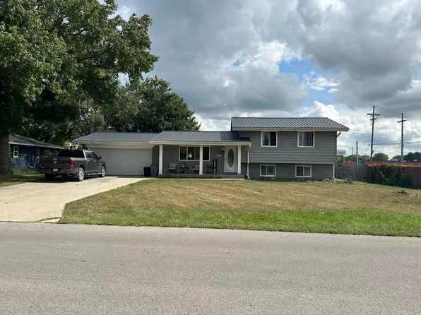 1412 Durham Dr, Crawfordsville, IN 47933