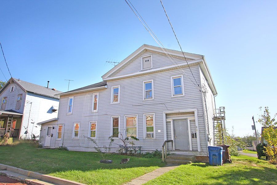 1st image of 108 W Hamtramck St