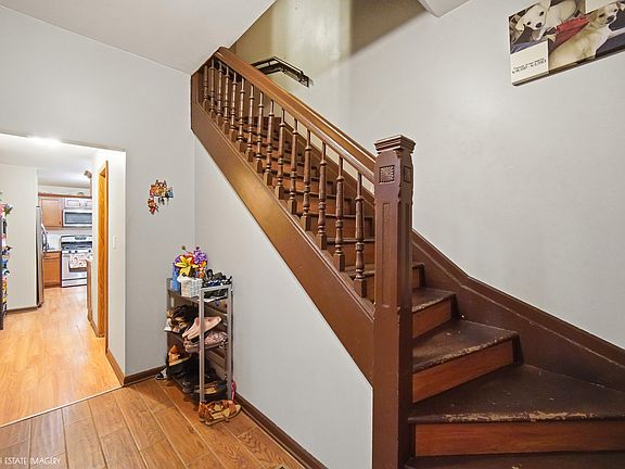 5th image of 1332 N Harding Ave