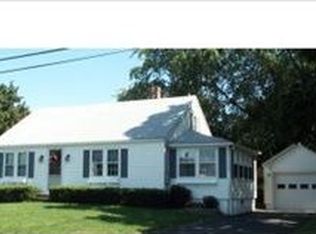 87 Dearborn Ave, Hampton, NH 03842