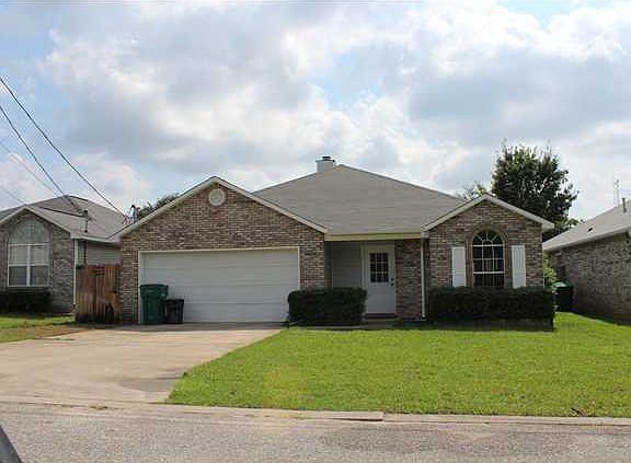 2nd image of 453 W Park Dr