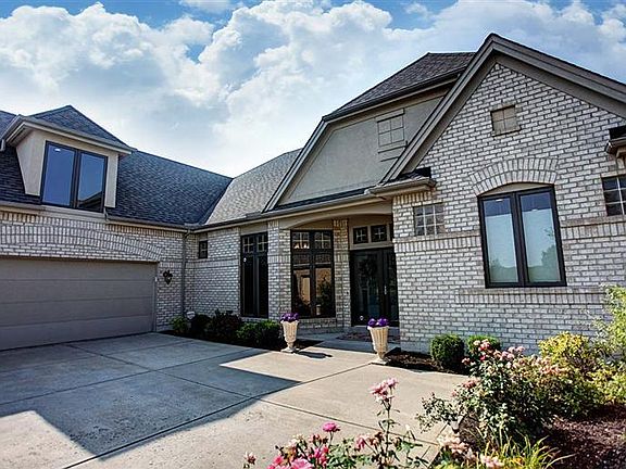 3rd image of 810 Vintage Lake Ct
