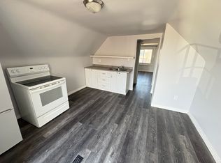 18 Barnesdale Ave N #3, Hamilton, ON L8L 6R6