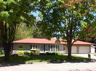 229 Humphrey Cir, Shawano, WI 54166