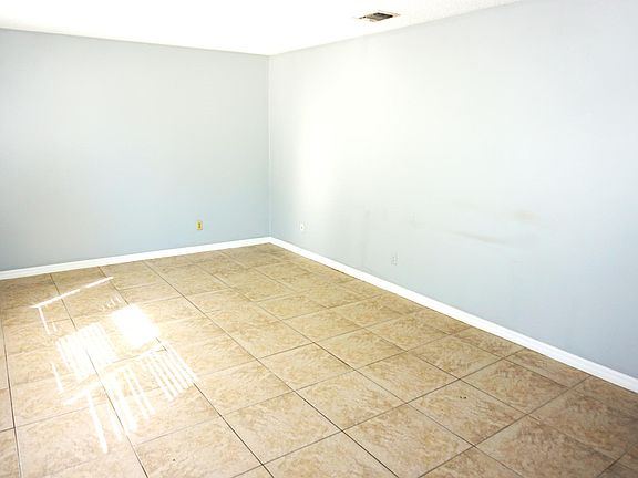 4th image of 9001 Esguerra Ln