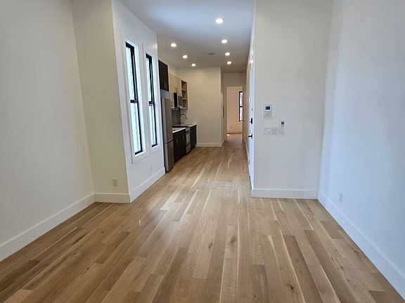 3rd image of 50 Grace St #3R