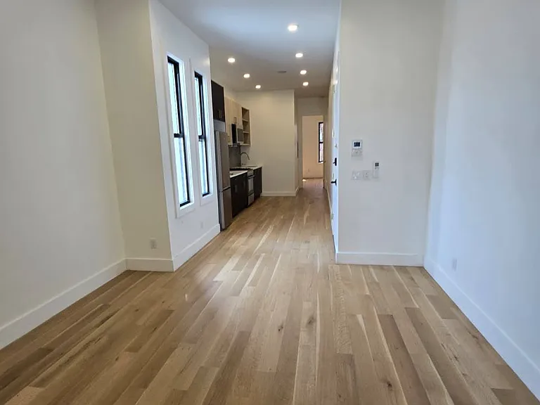 50 Grace St #3R — Photo 3