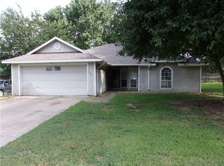 Del Cir, Lowell, AR 72745