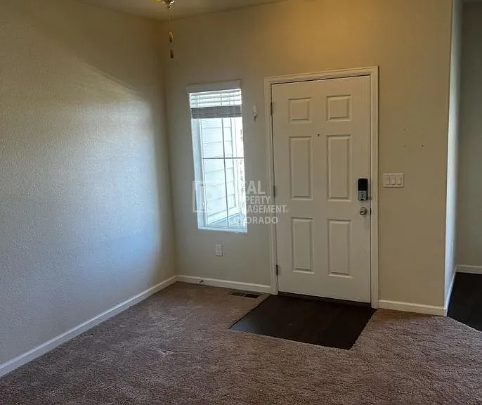 1437 Kansas Ave — Photo 2
