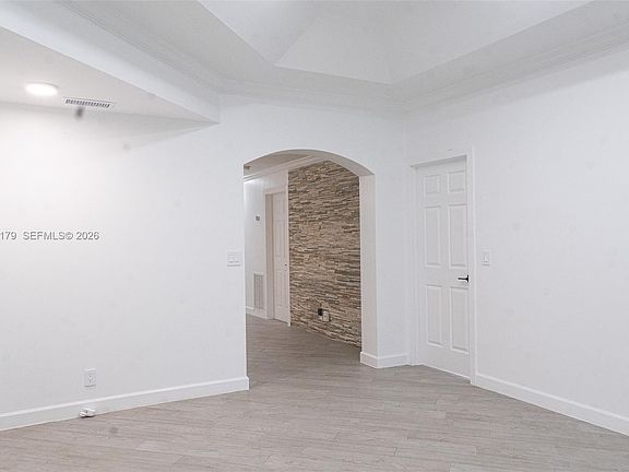 4th image of 5464 NE 3rd Ave