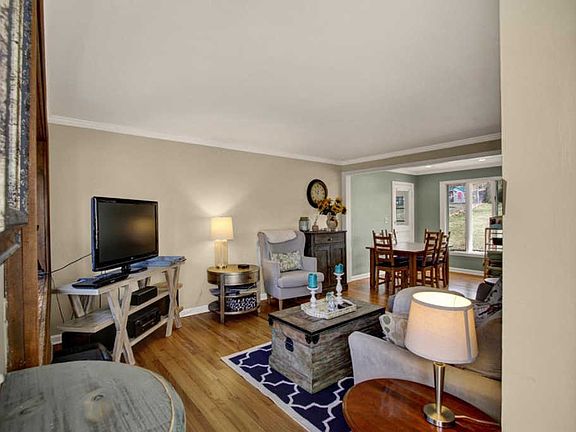 3rd image of 7280 Berwood Dr