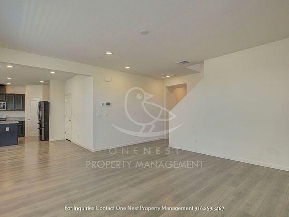 5th image of 1033 Lincolnshire Cir