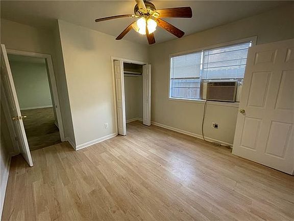 4th image of 3224 Cambronne St