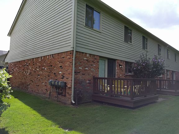 3rd image of 419 Oakgrove Ct #1