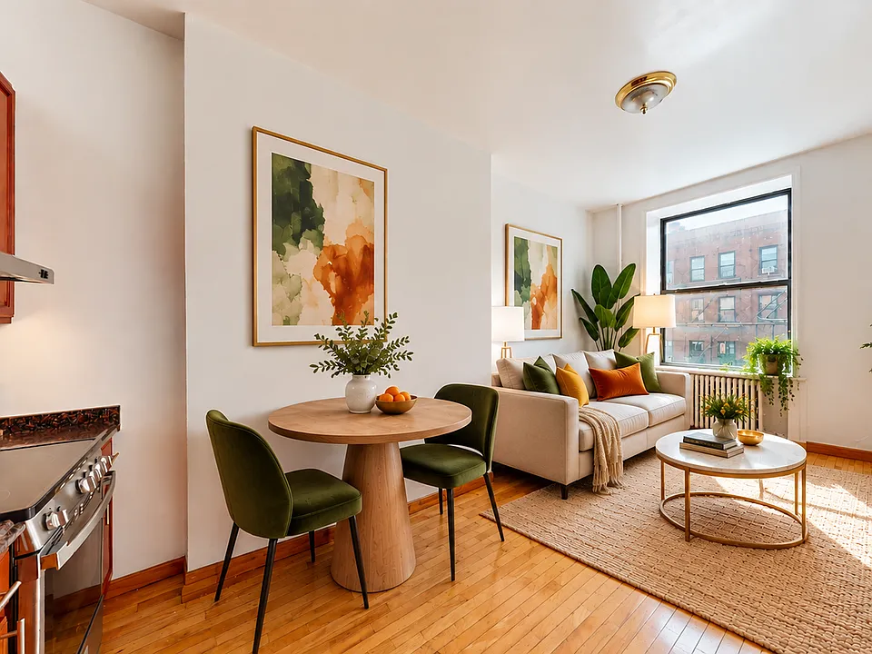 29 Saint Marks Pl #2A
