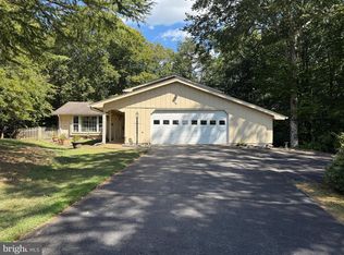 4 Fairfield Cir, Fredericksburg, VA 22407