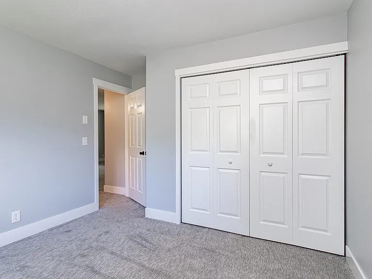 Squash Lake Apartments — Photo 9