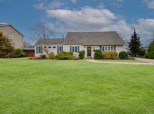 257 W 3rd St, Deer Park, NY 11729